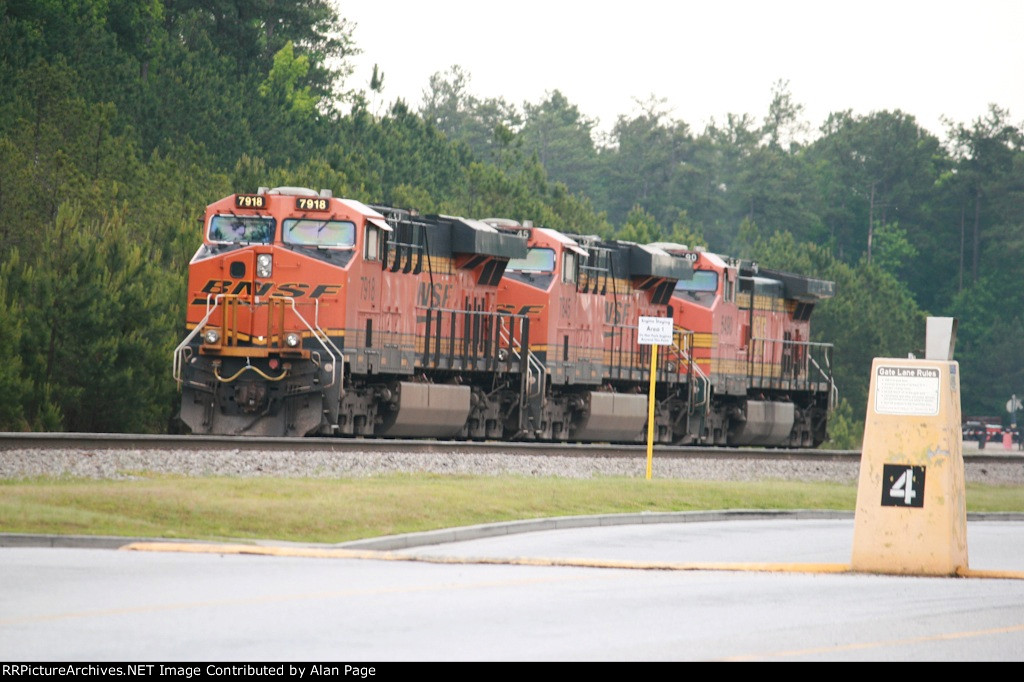 BNSF 7918 leads 7845 and 5490 in a trio of units